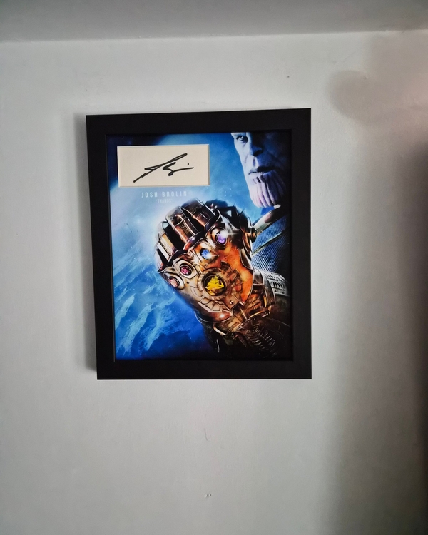 Josh Brolin signed item