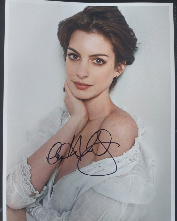 Anne Hathaway signed item