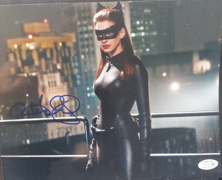 Anne Hathaway signed item