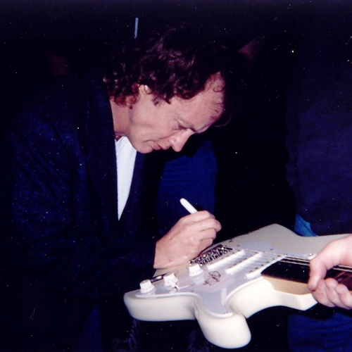 Angus Young with Autograph Pros