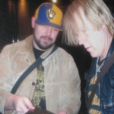 Tom Hamilton Autograph Profile