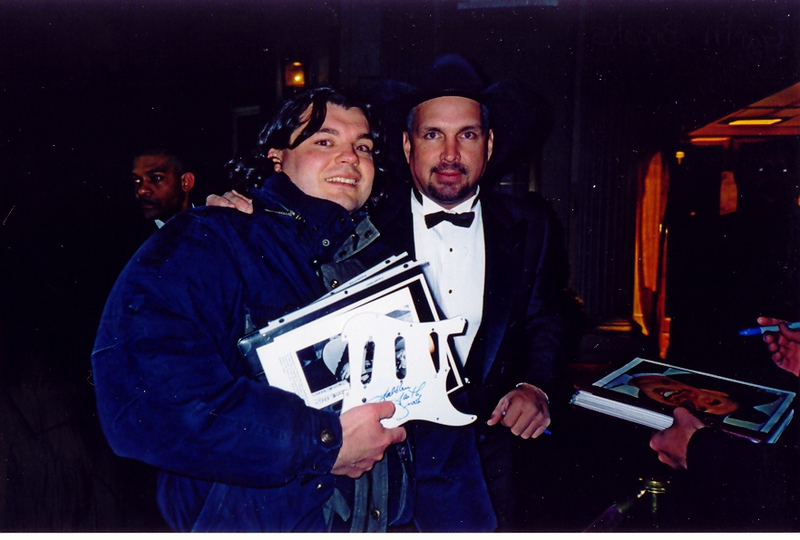 Garth Brooks Photo with RACC Autograph Collector bpautographs Garth Brooks Photo with RACC Autograph Collector bpautographs