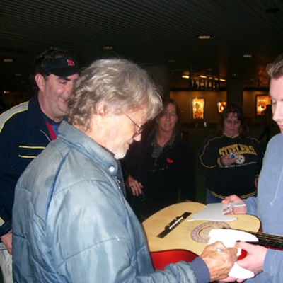 Kris Kristofferson Autograph Profile