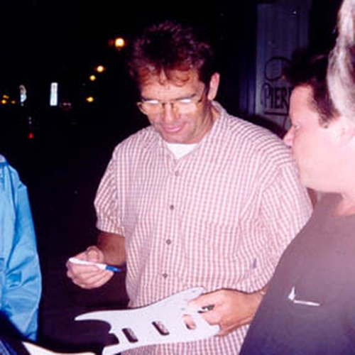 Huey Lewis with Autograph Pros