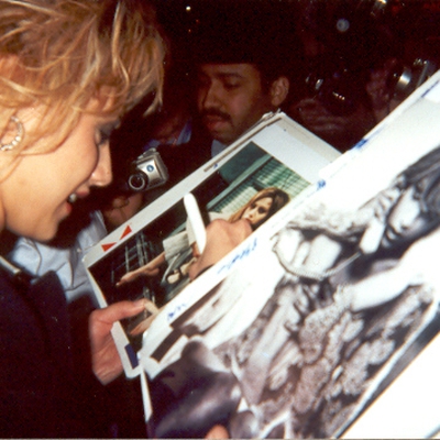Brittany Murphy Autograph Profile