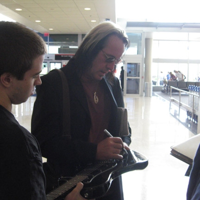 Todd Rundgren Autograph Profile