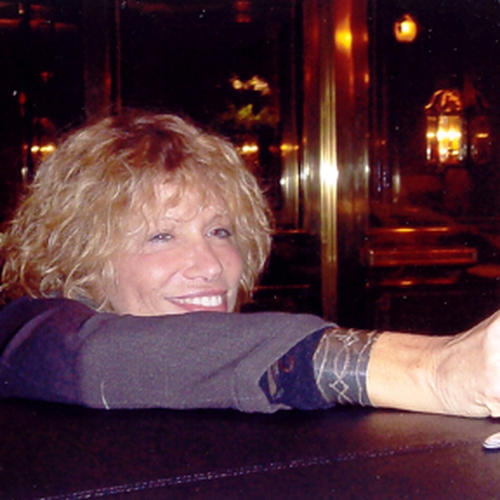 Carly Simon with Autograph Pros