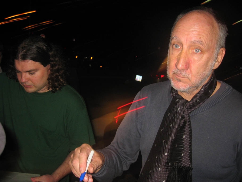 Pete Townshend Photo with RACC Autograph Collector bpautographs