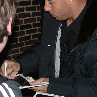 Vin Diesel Autograph Profile