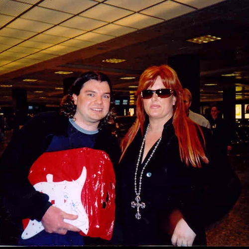 Wynonna Judd with bpautographs