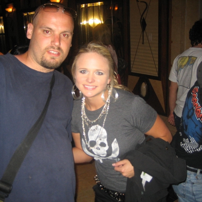 Miranda Lambert Autograph Profile