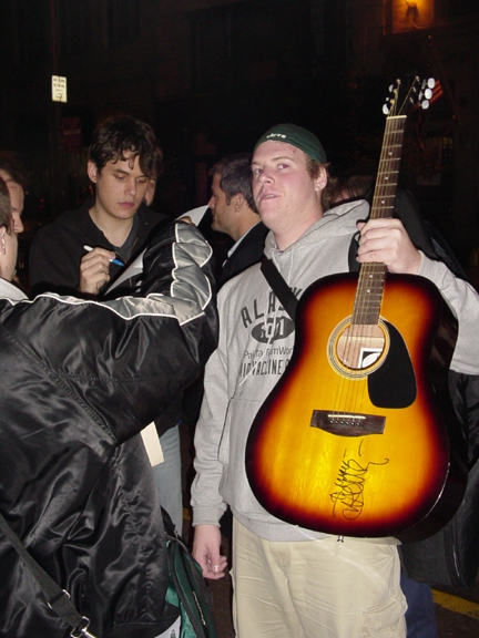 John Mayer Photo with RACC Autograph Collector Shark’s Treasures