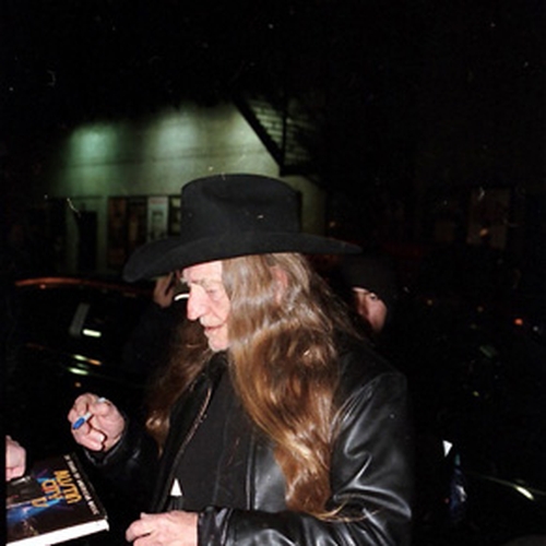 Willie Nelson with Autograph Pros