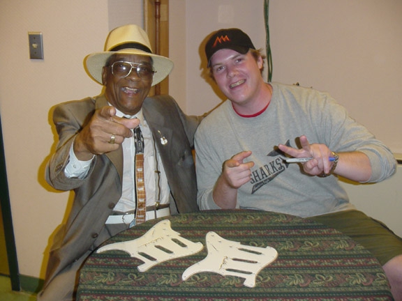 Hubert Sumlin Photo with RACC Autograph Collector Shark’s Treasures