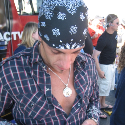 Trent Tomlinson Autograph Profile
