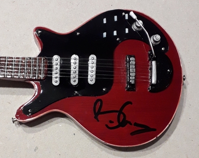  Autograph Profile
