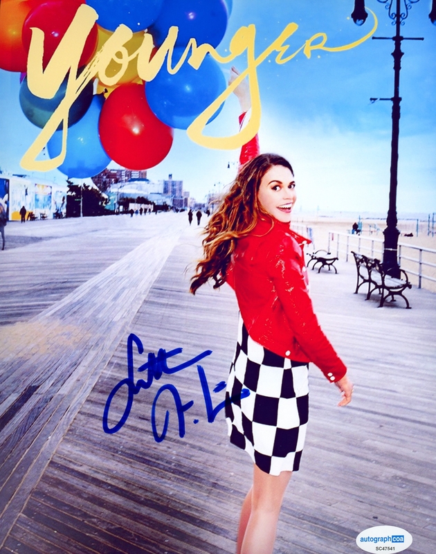 Sutton Foster (109314) Signature Database by RACC - Real Autograph