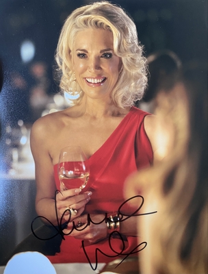  Autograph Profile