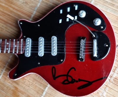  Autograph Profile