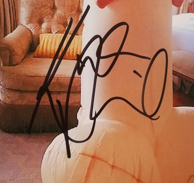  Autograph Profile