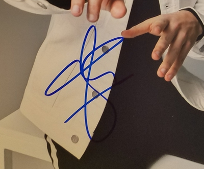 Autograph Profile