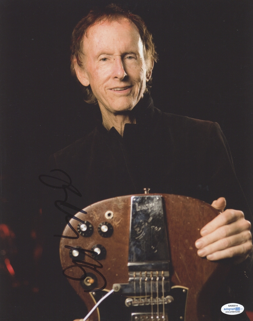 Robby Krieger (61952) Signature Database by RACC - Real Autograph