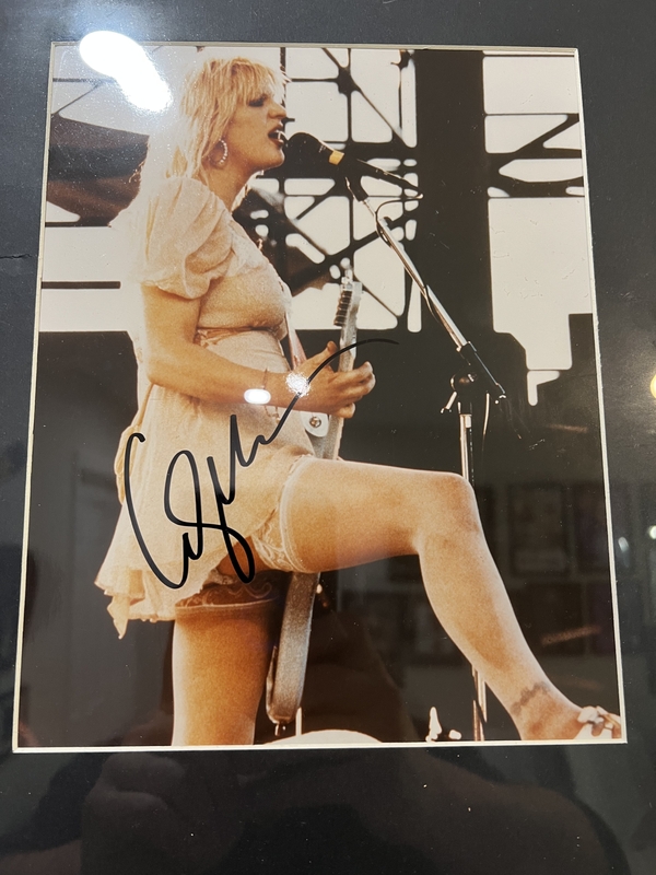 Autograph from RACC Trusted Seller Richard Urban Autograph purchased from RACC Trusted Seller Richard Urban
