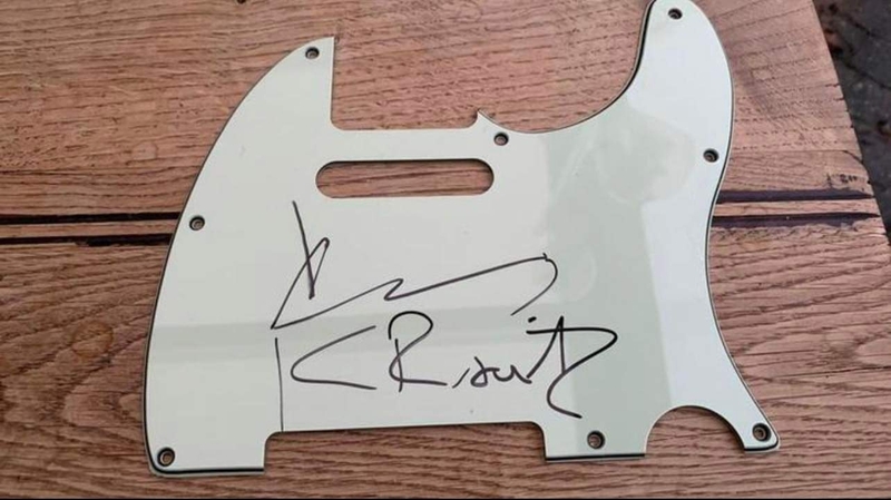 Autograph purchased from RACC Trusted Seller Melvin Vago