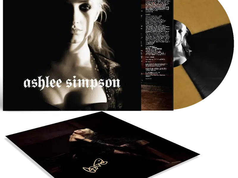 ASHLEE SIMPSON - I AM ME SIGNED LP (EXCLUSIVE 2 BONUS TRACK VERSION ON - Interscope Records