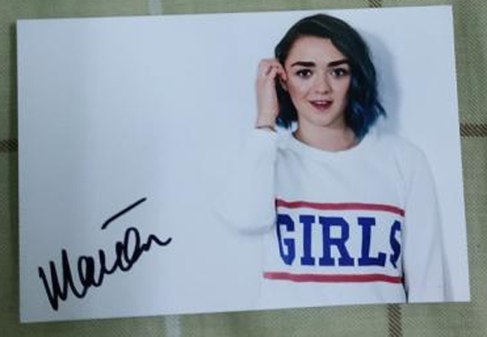 Maisie Williams Autograph by Fanmail TTM