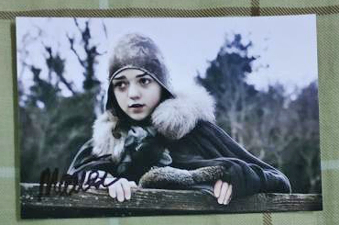 Maisie Williams Autograph by Fanmail TTM