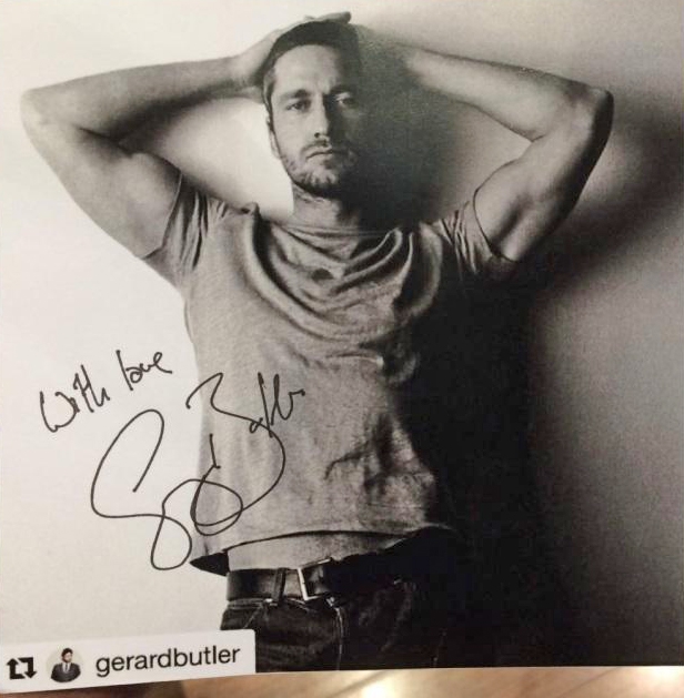 Gerard Butler Autograph by Fanmail TTM