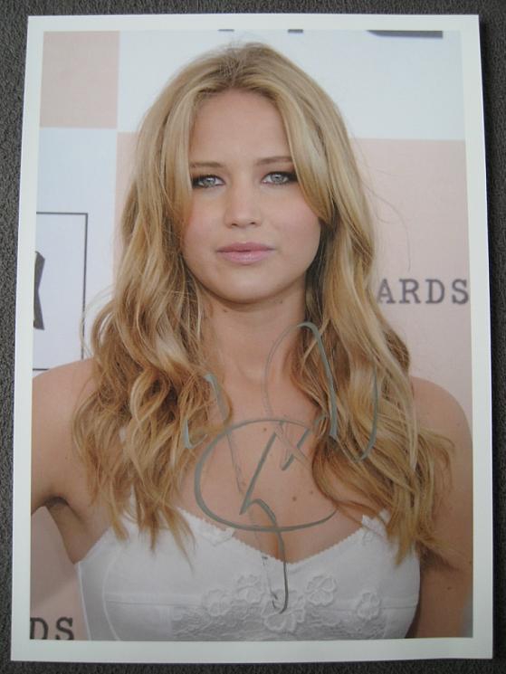 Jennifer Lawrence Autograph by Fanmail TTM