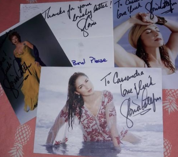 Gloria Estefan Autograph by Fanmail TTM