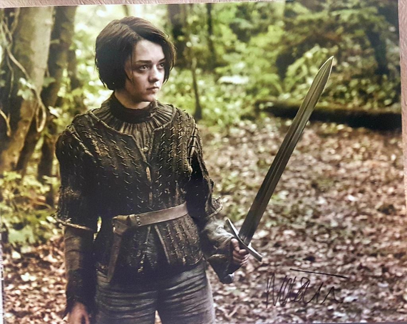 Maisie Williams Autograph by Fanmail TTM