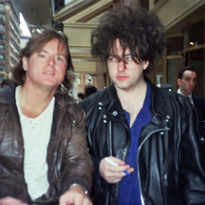 Robert Smith Autograph Profile
