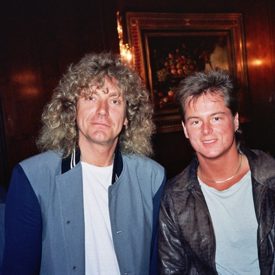 Robert Plant Autograph Profile