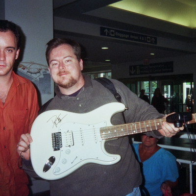 Dave Matthews Autograph Profile