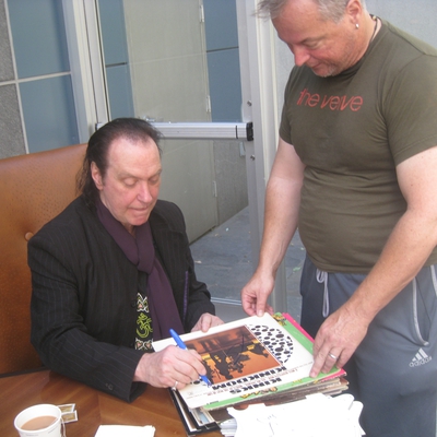 Dave Davies Autograph Profile