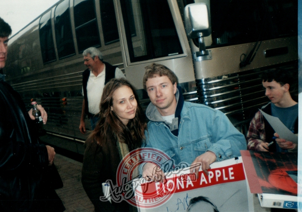 Fiona Apple Photo with RACC Autograph Collector Autograph Pros