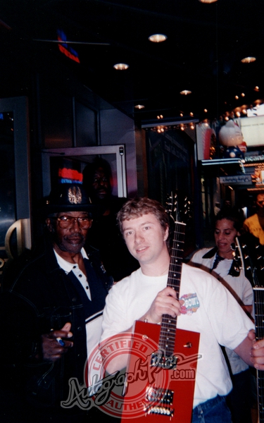 Bo Diddley Photo with RACC Autograph Collector Autograph Pros