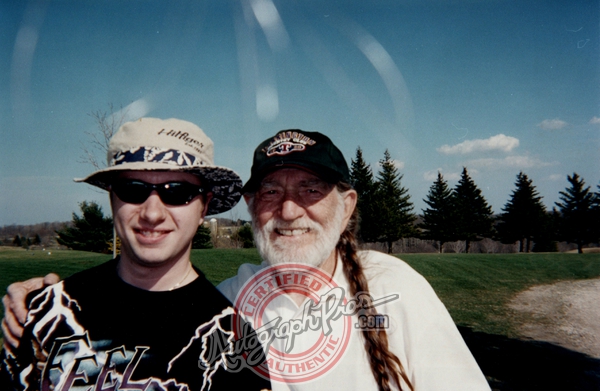 Willie Nelson Photo with RACC Autograph Collector Autograph Pros